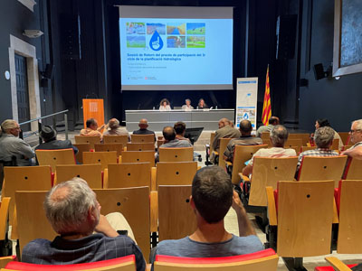 Inici de la sessió de retorn celebrada ahir a Girona, en el marc dels processos de participació de la planificació hidrològica 2022-2027