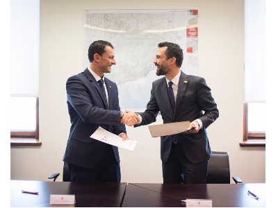 El conseller Torrent i el ministre Gallardo en la signatura del conveni de col·laboració 