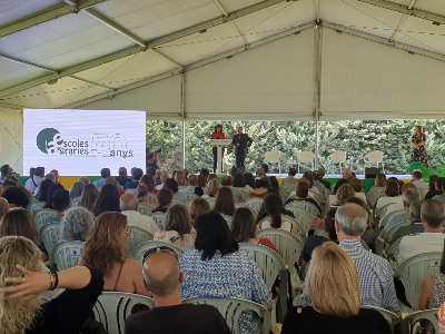 La titular d'Acció Climàtica, Alimentació i Agenda Rural ha presidit a Alfarràs l'acte de commemoració del 50è aniversari de les Escoles Agràries