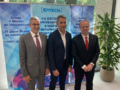 (D'esquerra a dreta) El consol general de França, Olivier Ramadour; el director general d'Epitech a Espanya, Xavier Núñez, i el secretari d'Empresa i Competitivitat, Albert Castellanos