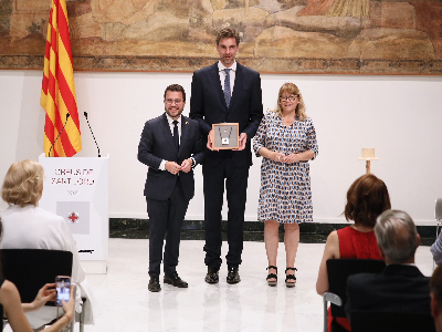 El president i la consellera, amb Pau Gasol. Fotografies: Jordi Bedmar