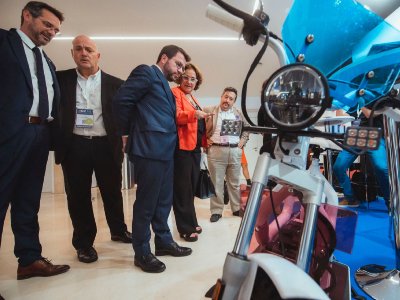 El president i l'alcaldessa de Sitges visitant l'International Mobility Congress. Autor: Arnau Carbonell