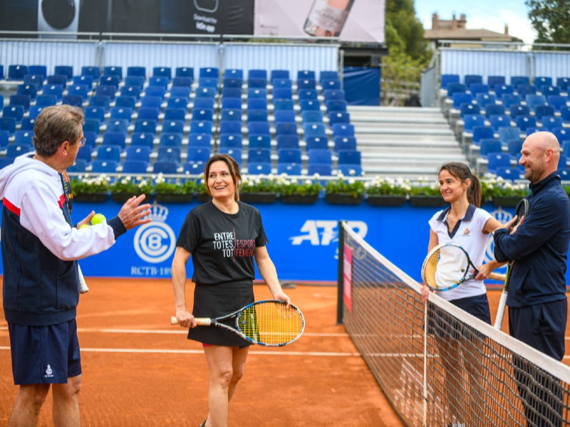 La consellera de la Presidència visita les instal·lacions del Reial Club Tennis Barcelona, que a partir de demà acull el Torneig Barcelona Open Banc Sabadell-70è Trofeu Conde Godó
