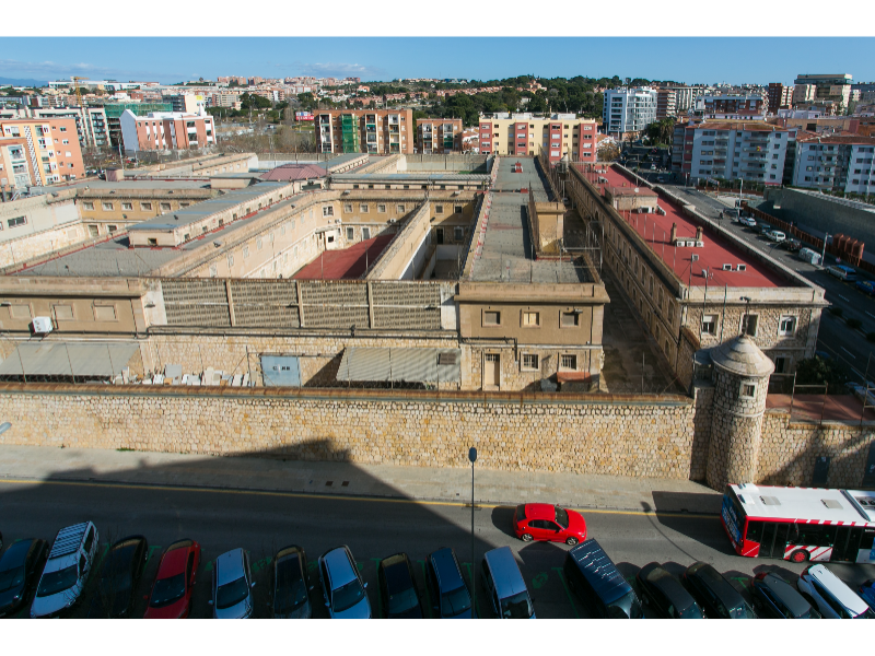L'antic centre penitenciari de Tarragona ha passat a ser la seu dels Serveis Territorials de Justícia.