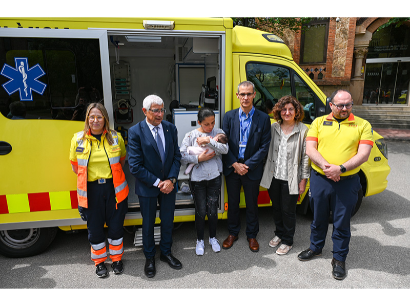 El Sistema de Salut de Catalunya crea un programa de trasllat amb ECMO pediàtric que garanteix l'assistència i trasllat d'infants les 24 h del dia en qualsevol punt del territori