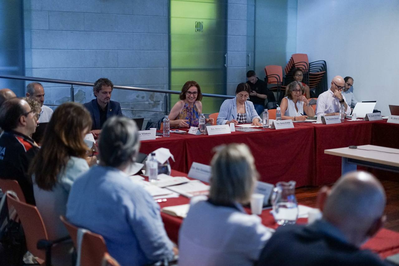 Imagen del artículo El Govern celebra una nova reunió de la Comissió contra la Violència en Espectacles Esportius de Catalunya