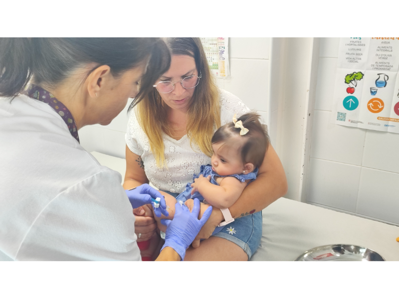 Un dels primers nadons immunitzats de VRS al Camp de Tarragona.