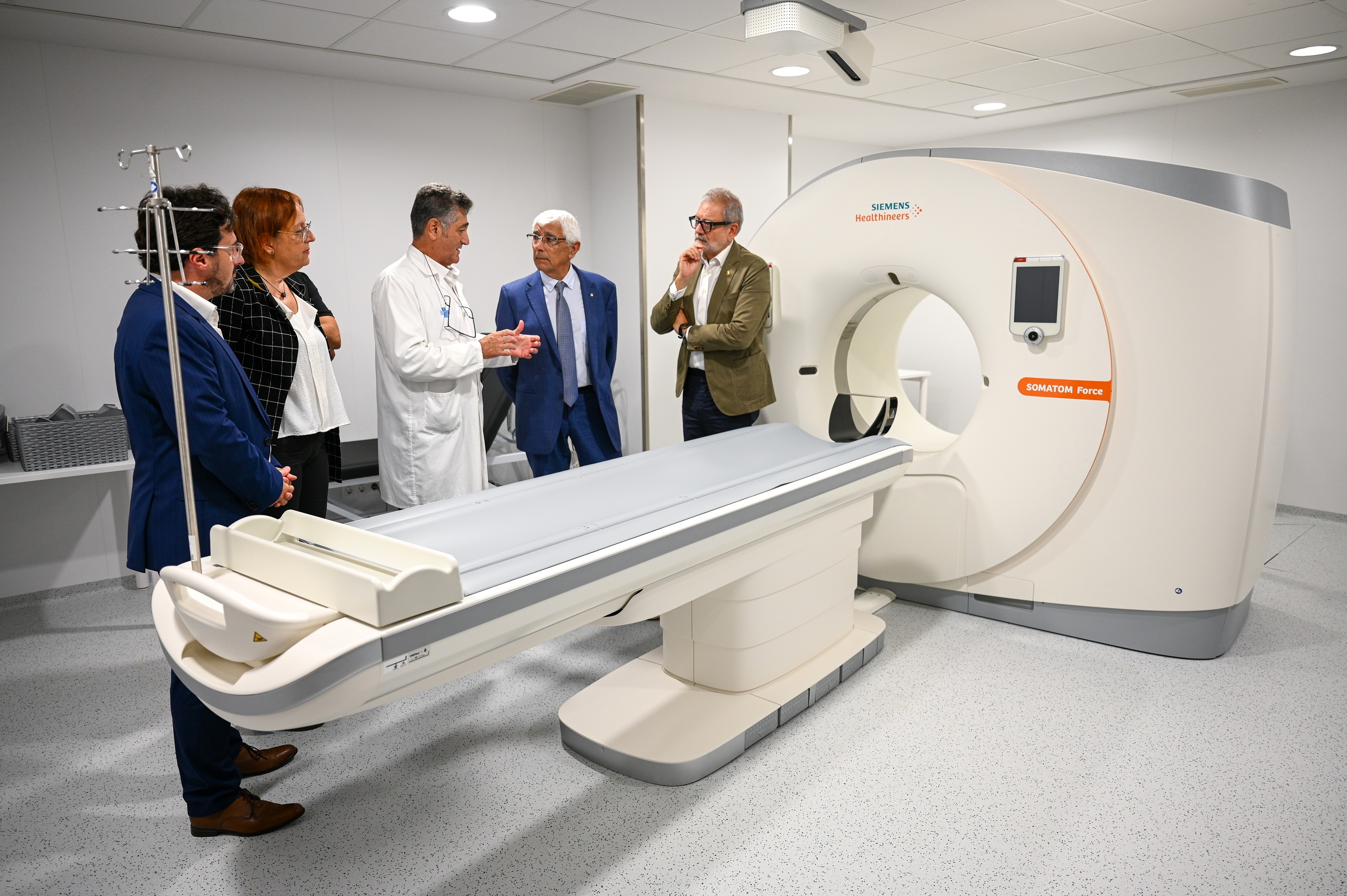 Imagen del artículo El conseller de Salut visita els renovats espais de diagnòstic per la imatge de l'Hospital Universitari Arnau de Vilanova