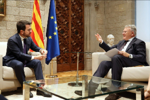 El president Aragonès amb el comissari europeu de Treball i Drets Socials al Palau de la Generalitat (foto: Rubén Moreno)