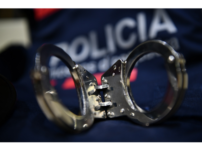 Imagen del artículo Detinguts quatre homes i una dona que drogaven i estafaven a clients de dos locals de prostitució de Barcelona