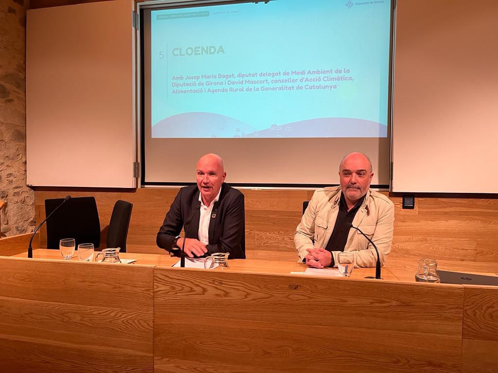 El conseller Mascort (a l'esquerra) i Josep Maria Bagot, diputat de Medi Ambient de la Diputació de Girona
