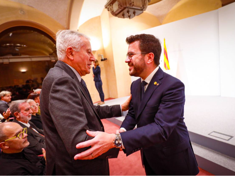 El president amb Josep Maria Vallès (fotografia: Jordi Bedmar)