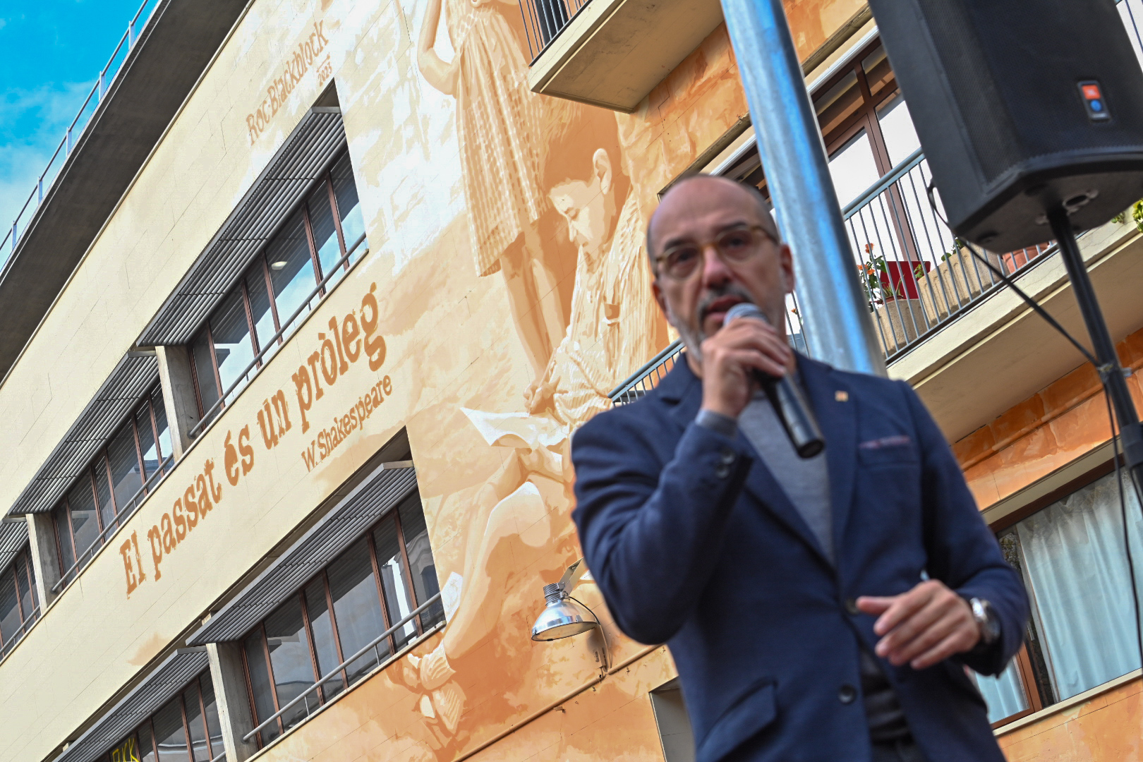 Campuzano ha inaugurat el mural de la Residència de Gràcia