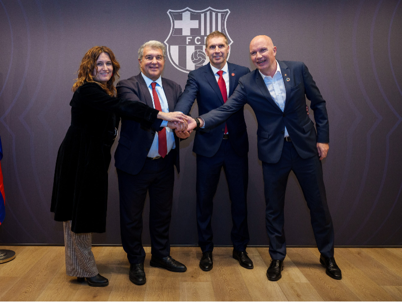 Imagen del artículo La Generalitat signa amb el FC Barcelona i el Girona FC un compromís per treballar plegats en la lluita contra la sequera