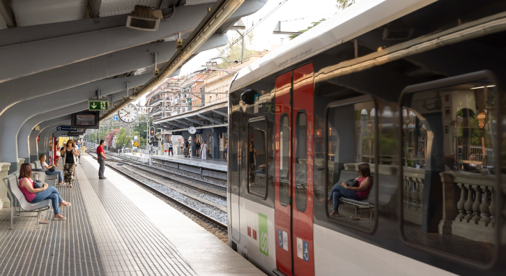 Imagen del artículo Ferrocarrils i AMTU signen un acord de col·laboració per promoure l'ús del transport públic i una mobilitat més sostenible