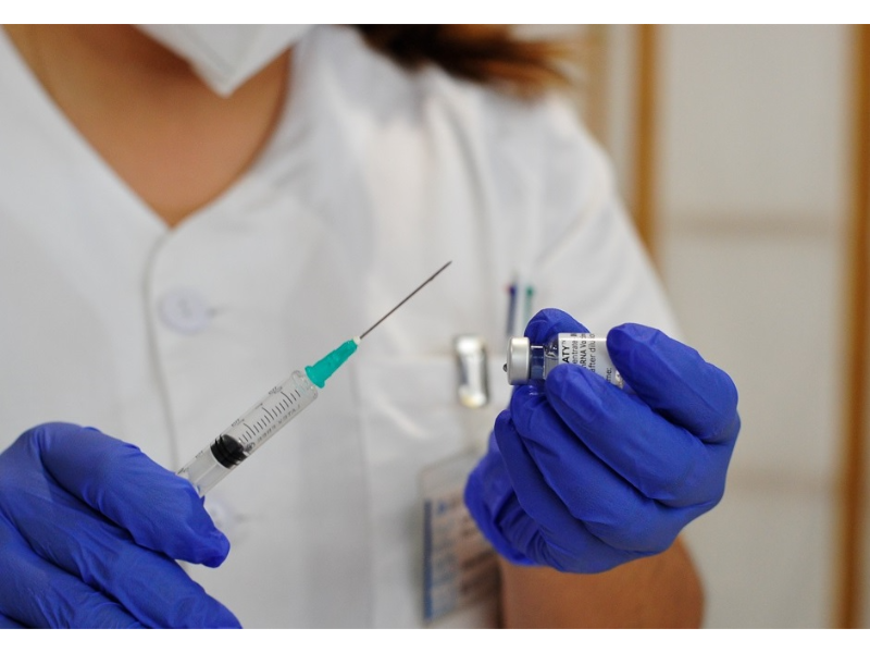 Es recomana la vacunació com a mesura eficaç per evitar contagis.