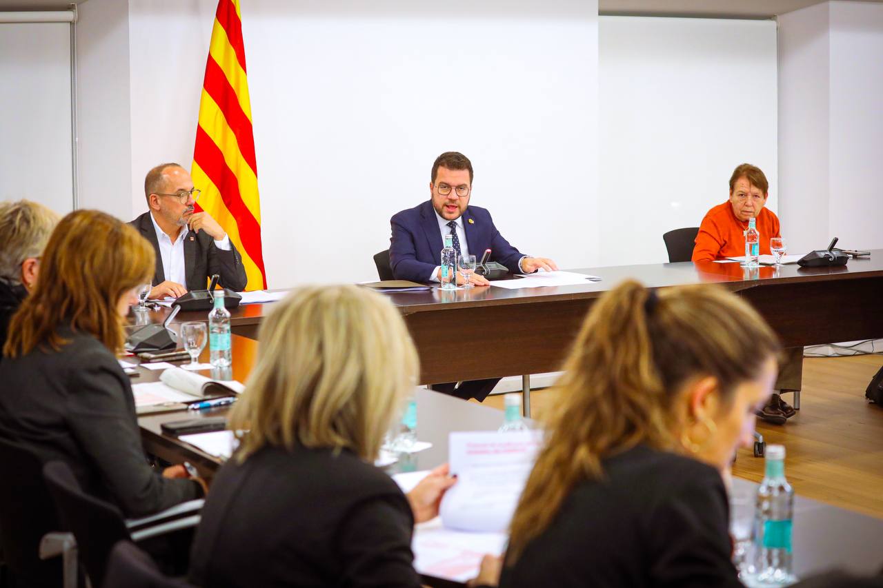 El president de la Generalitat, Pere Aragonès i Garcia, i el conseller de Drets Socials, Carles Campuzano i Canadés, han encapçalat la reunió anual del Consell de la Discapacitat de Catalunya.
