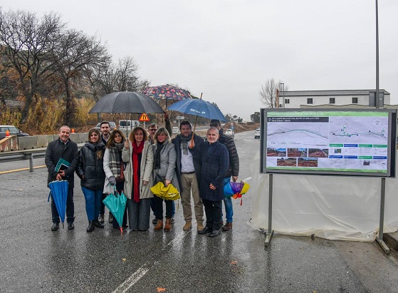 Foto de grup de la visita de la consellera Capella a les obres del nou tram de 2+1 i via ciclista a la C-35 que finalitzaran la tardor vinent