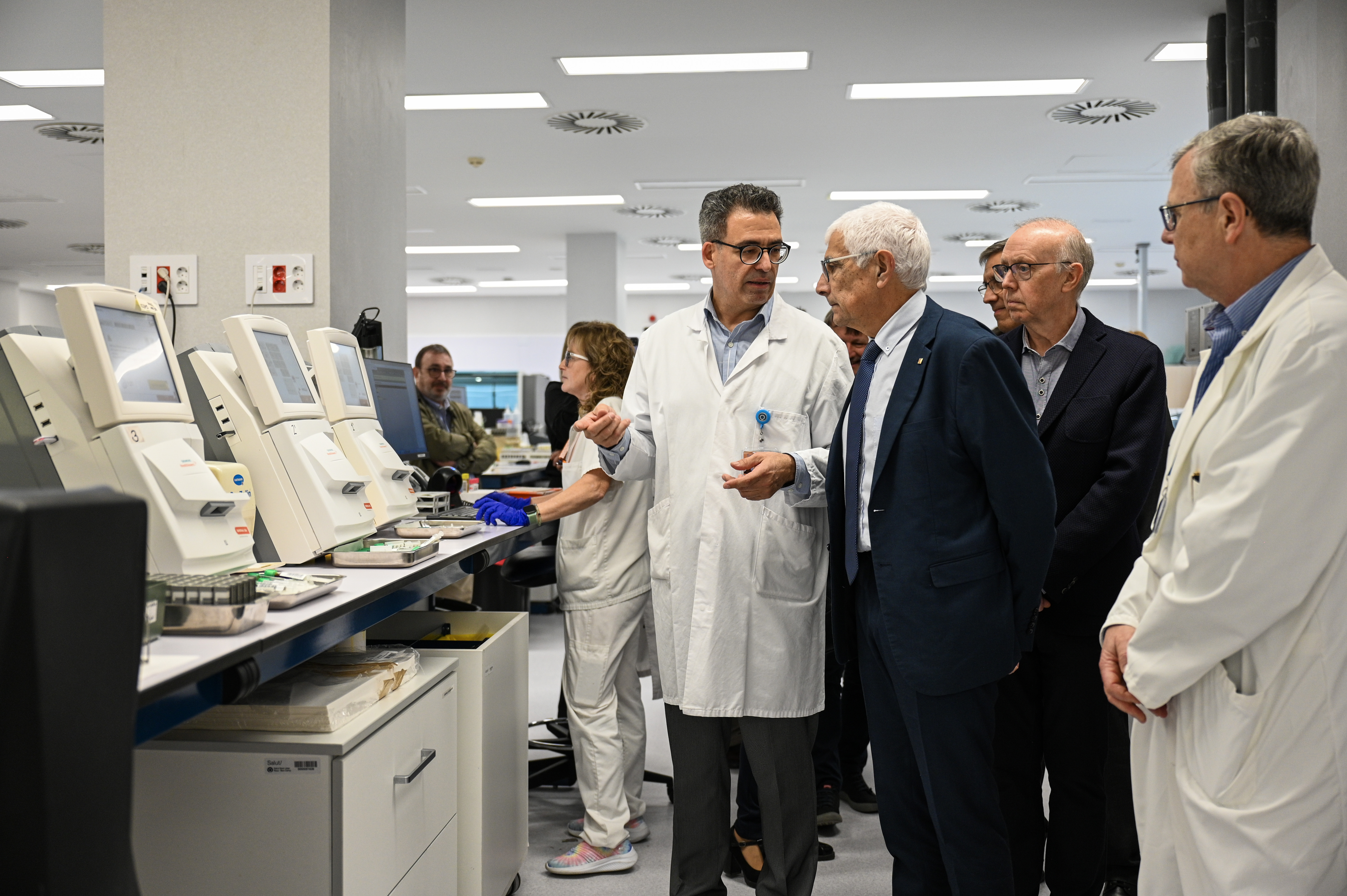 El conseller Balcells, durant la visita a les instal·lacions de l'Hospital Universitari Sant Joan de Reus