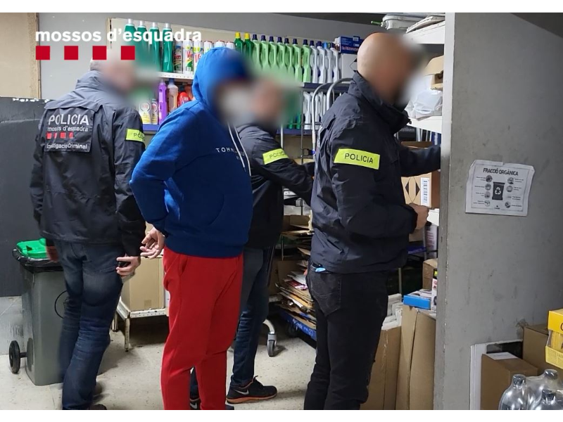 Imagen del artículo Els Mossos d'Esquadra alliberen 4 víctimes de tràfic d'éssers humans i 11 més per explotació laboral en 16 supermercats de Catalunya