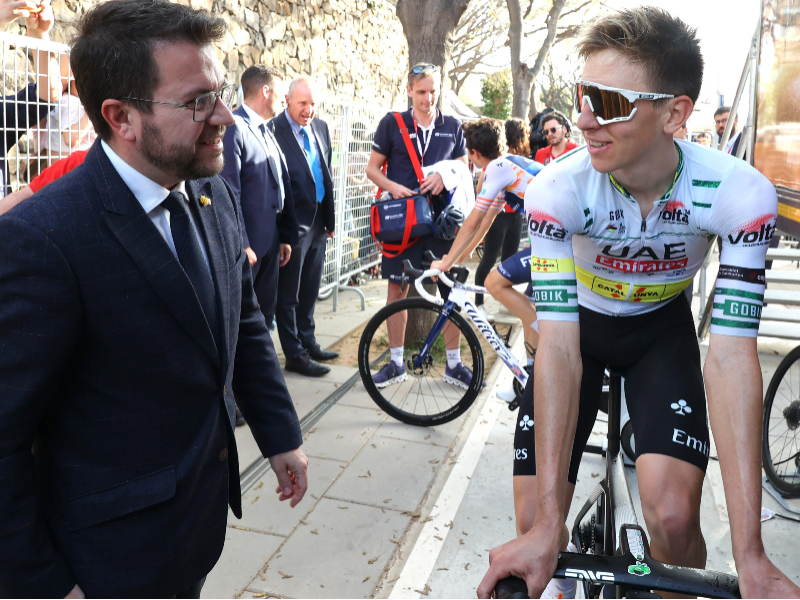 El president de la Generalitat, Pere Aragonès i Garcia, ha assistit a l'arribada de la 5a etapa de la Volta Ciclista a Catalunya