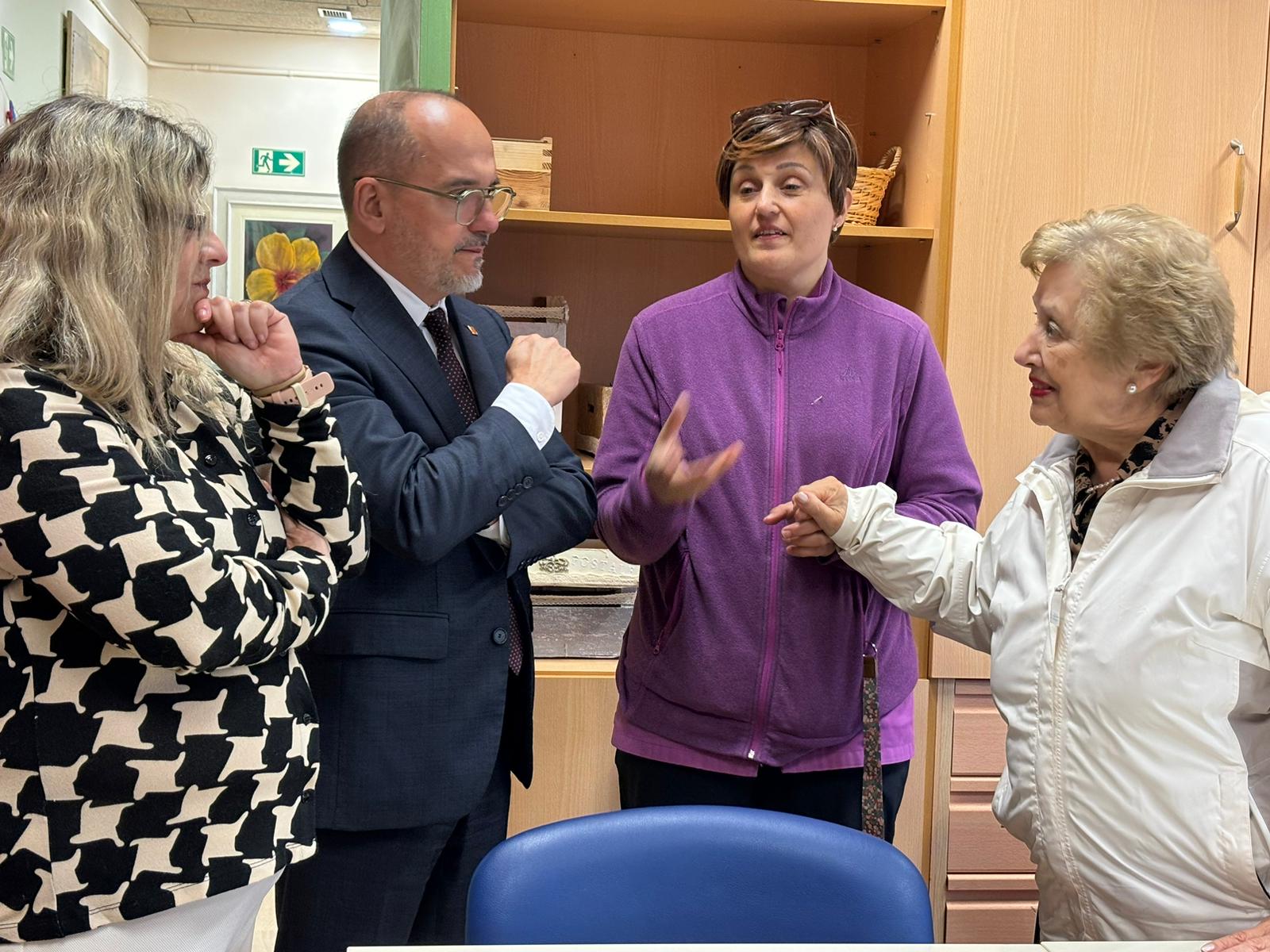 Imagen del artículo El conseller Campuzano visita el Centre Alois per a persones amb Alzheimer a Cornellà de Llobregat