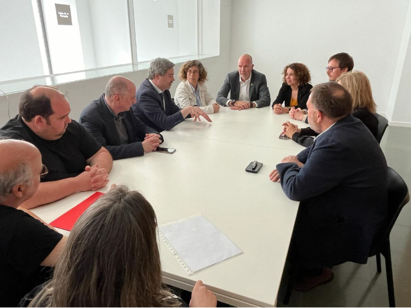 Imatge de la reunió del conseller Mascort amb els representants dels territoris