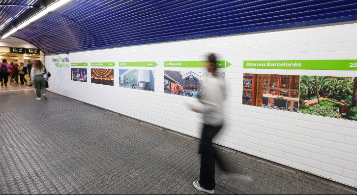 Imagen del artículo Ferrocarrils senyalitza com arribar a diferents equipaments culturals propers a l'estació de Plaça Catalunya