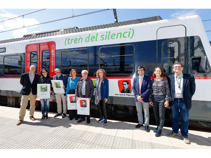 Imagen del artículo Ferrocarrils retola, amb motiu de Sant Jordi, quatre trens amb noms de figures clau de la literatura catalana
