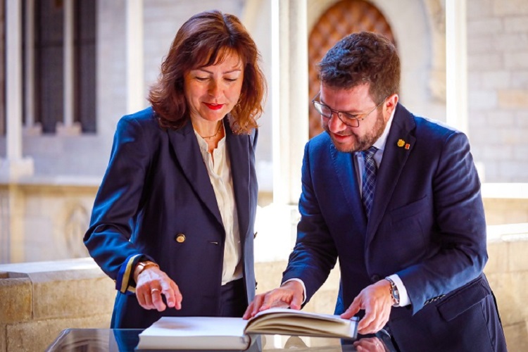 Imagen del artículo El Govern signa un acord amb Occitània per cooperar en àmbits com el medi ambient, la llengua i els transports