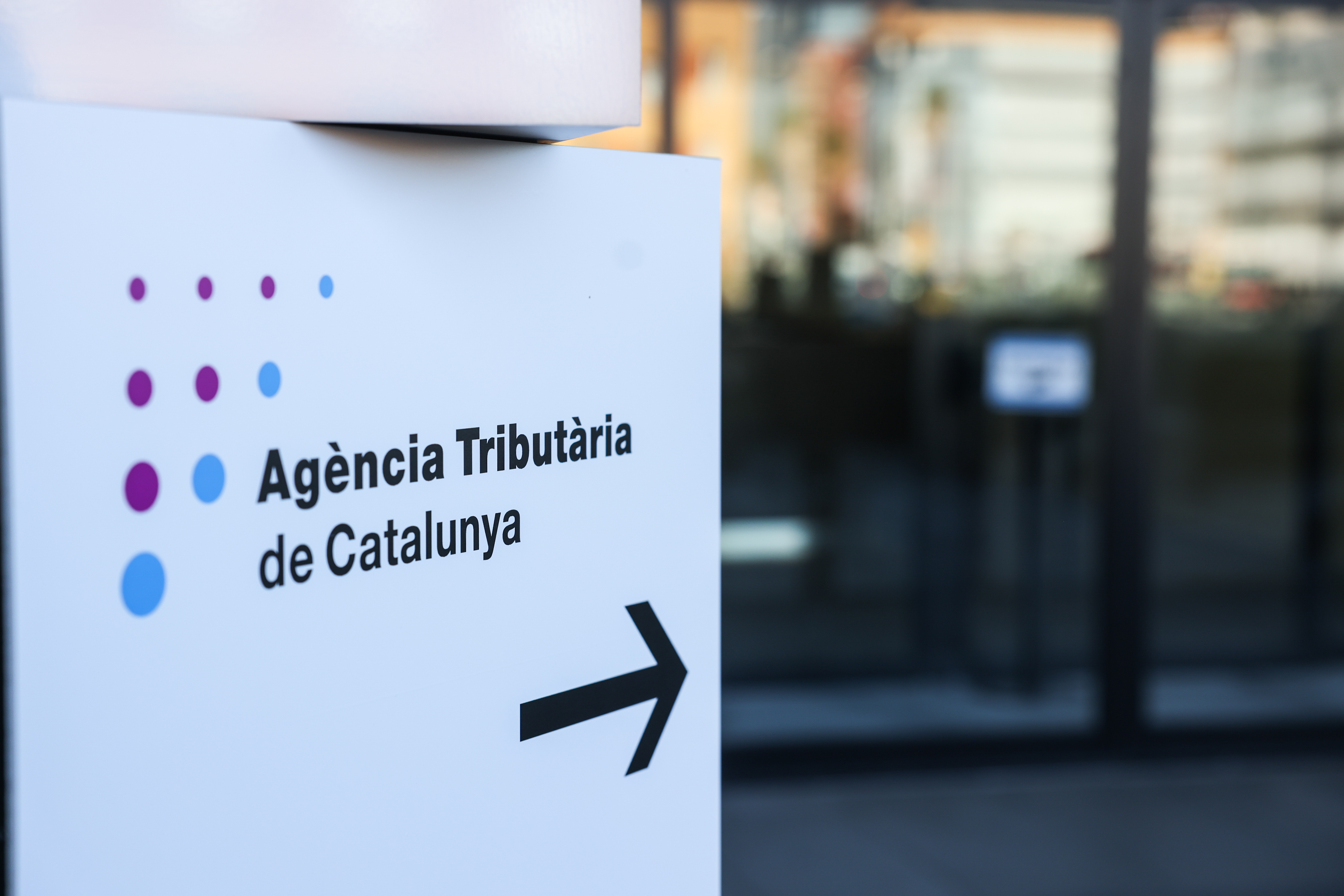 Imagen del artículo Un equip de professionals de l'Agència Tributària de Catalunya ajudarà la ciutadania a fer la declaració de la renda 2023