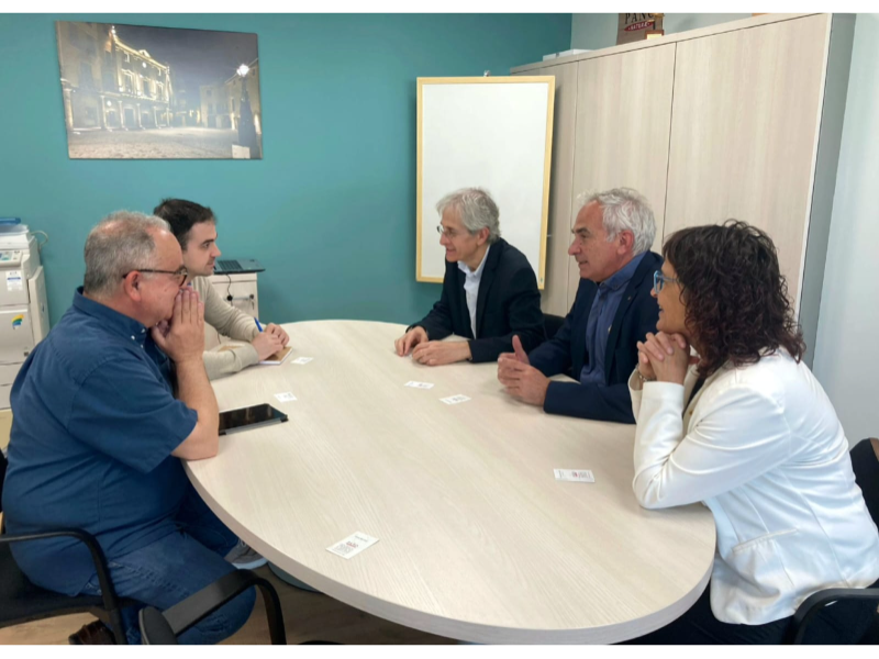 Imagen del artículo El delegat del Govern a Tarragona i el secretari d'Agenda Rural visiten Paño Fruits, a Alcover