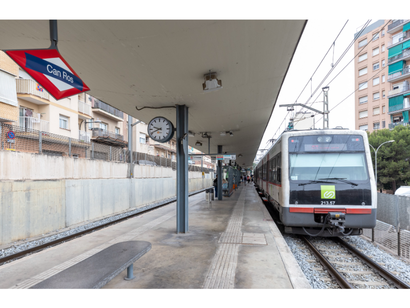 Imagen del artículo Ferrocarrils instal·larà pantalles acústiques a l'estació de Can Ros, a Sant Vicenç dels Horts, per reduir l'impacte sonor del pas dels trens