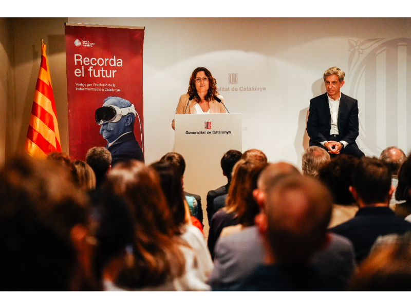 Imagen del artículo La vicepresidenta Vilagrà inaugura l'exposició 'Recorda el futur', un projecte conjunt amb el Mobile World Capital Barcelona que acostarà el congrés a la ciutadania