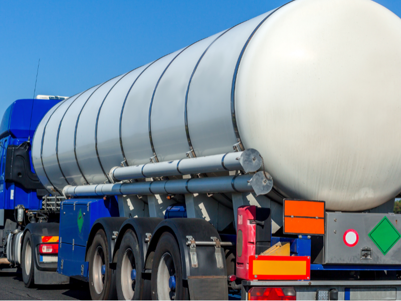 Imagen del artículo Protecció Civil activa l'Alerta del Pla TRANSCAT per la fuita d'àcid clorhídric en un camió accidentat a l'AP-7 a Ulldecona (Montsià)