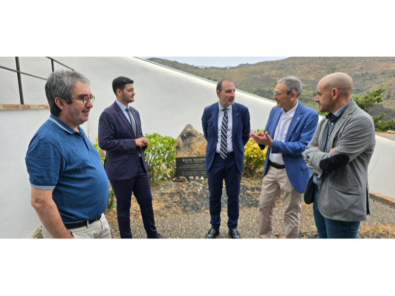 El conseller de Justícia i Qualitat Democràtica, Ramon Espadaler Parcerisas, visita Portbou, municipi icònic de la memòria democràtica.