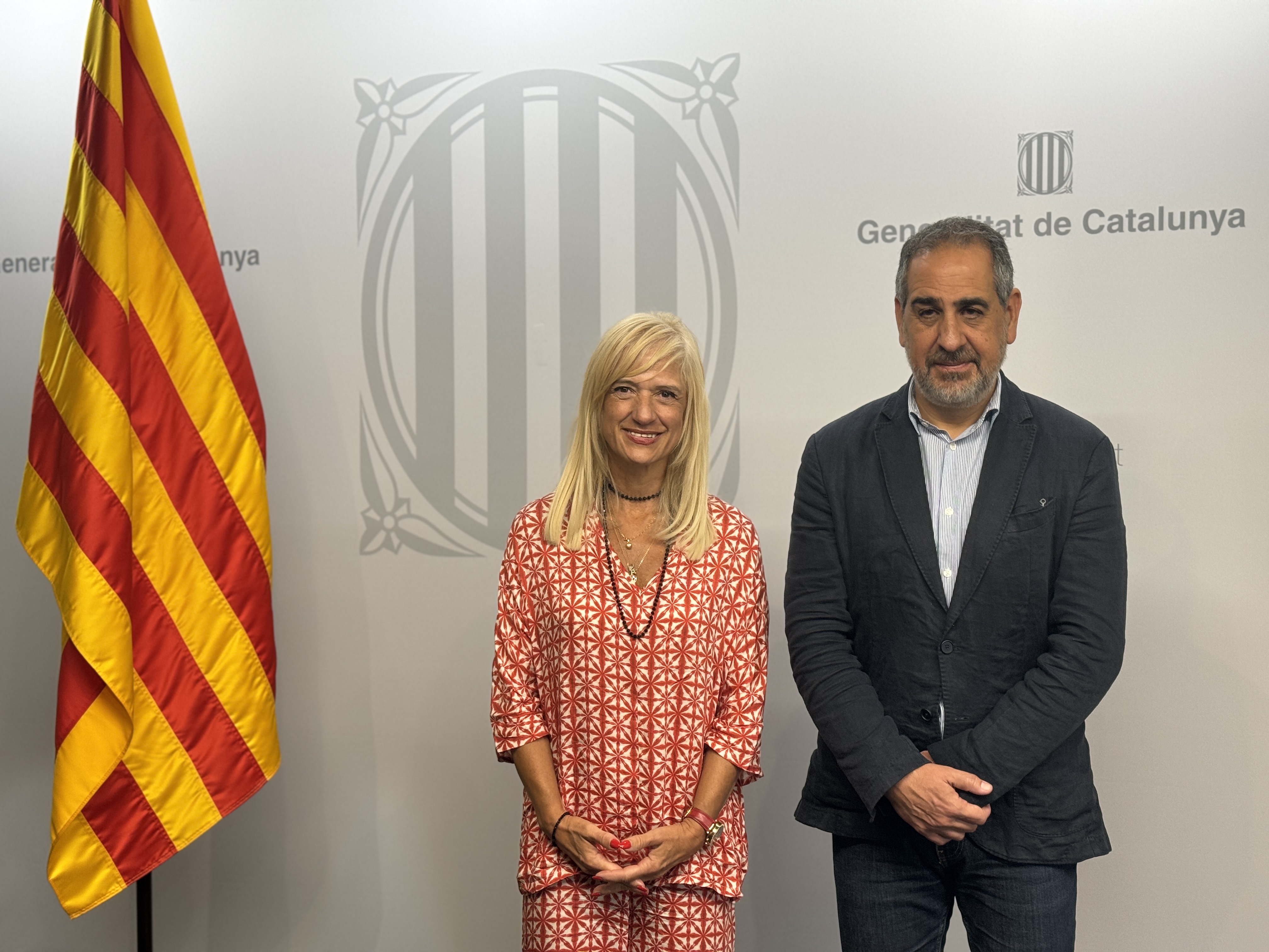 La nova delegada del Govern, Pilar Díaz, s'ha trobat amb el delegat sortint, Joan Borràs