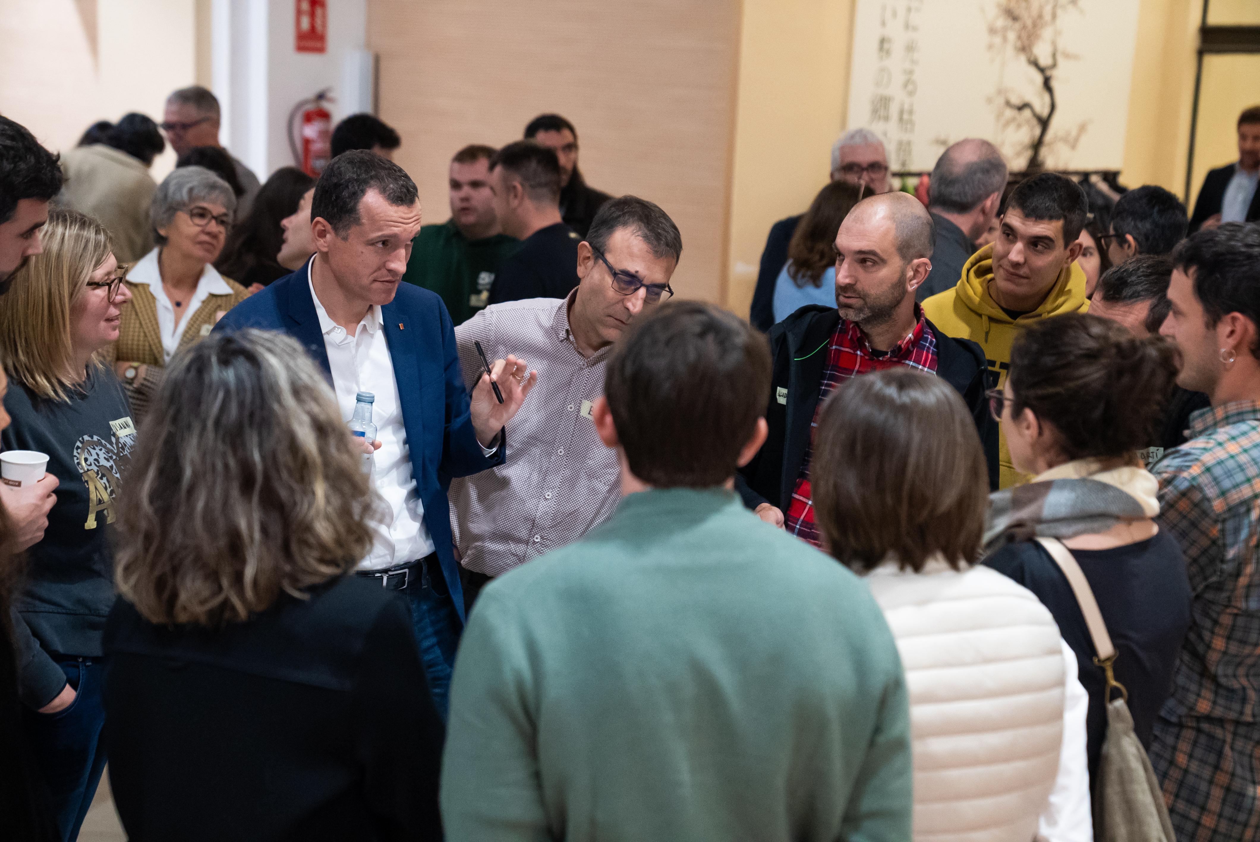 FOTO NP 1A TROBADA DE  JOVES SECTOR AGROALIMENTARI AMB EL CONSELLER