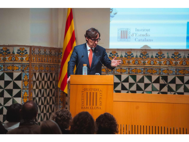 El president Illa ha inaugurat l'acte d'inauguració del curs acadèmic de l'IEC (Foto: Arnau Carbonell)