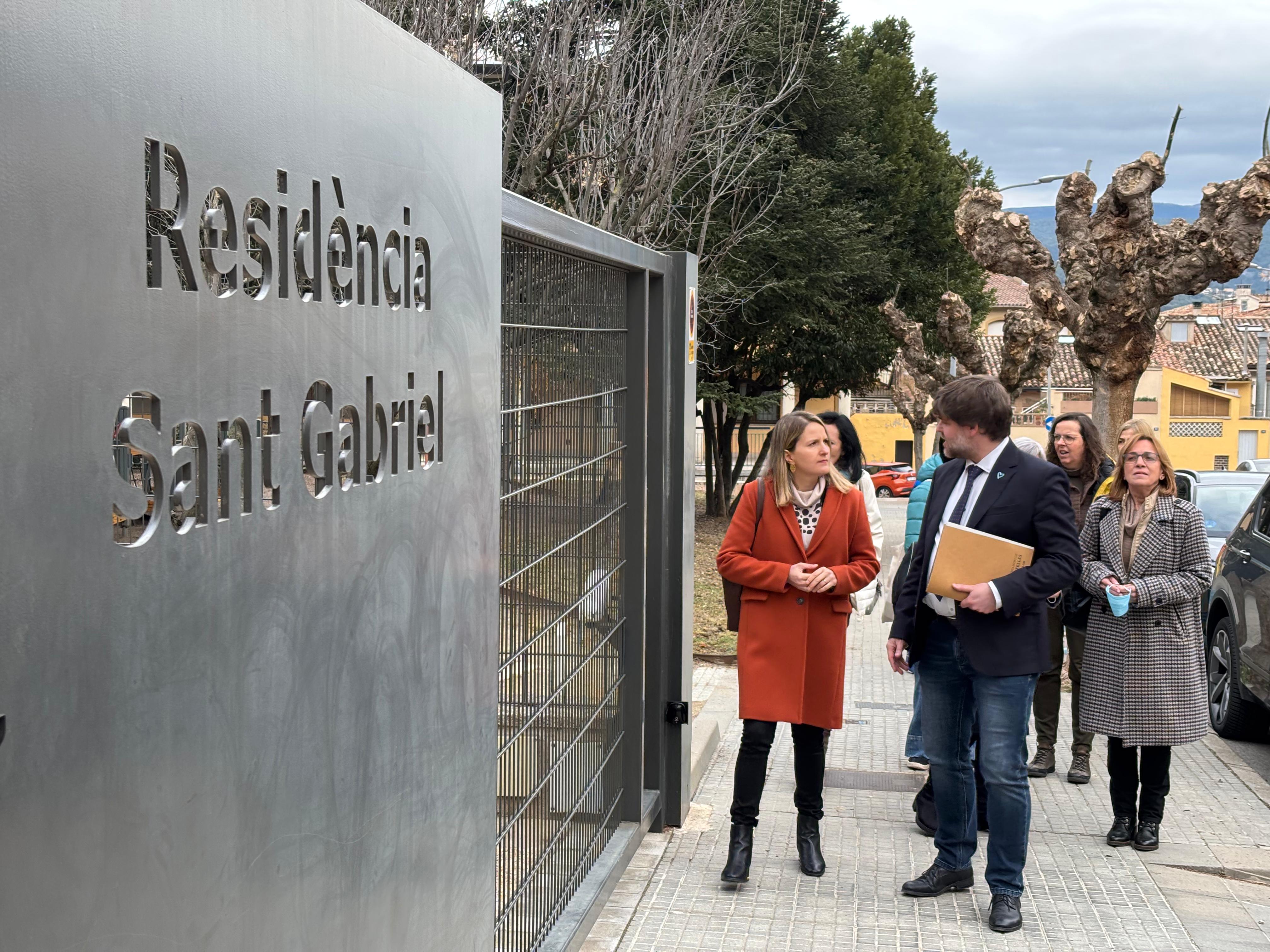 La consellera Martínez Bravo ha visitat la residència i centre de dia per a gent gran Sant Gabriel.