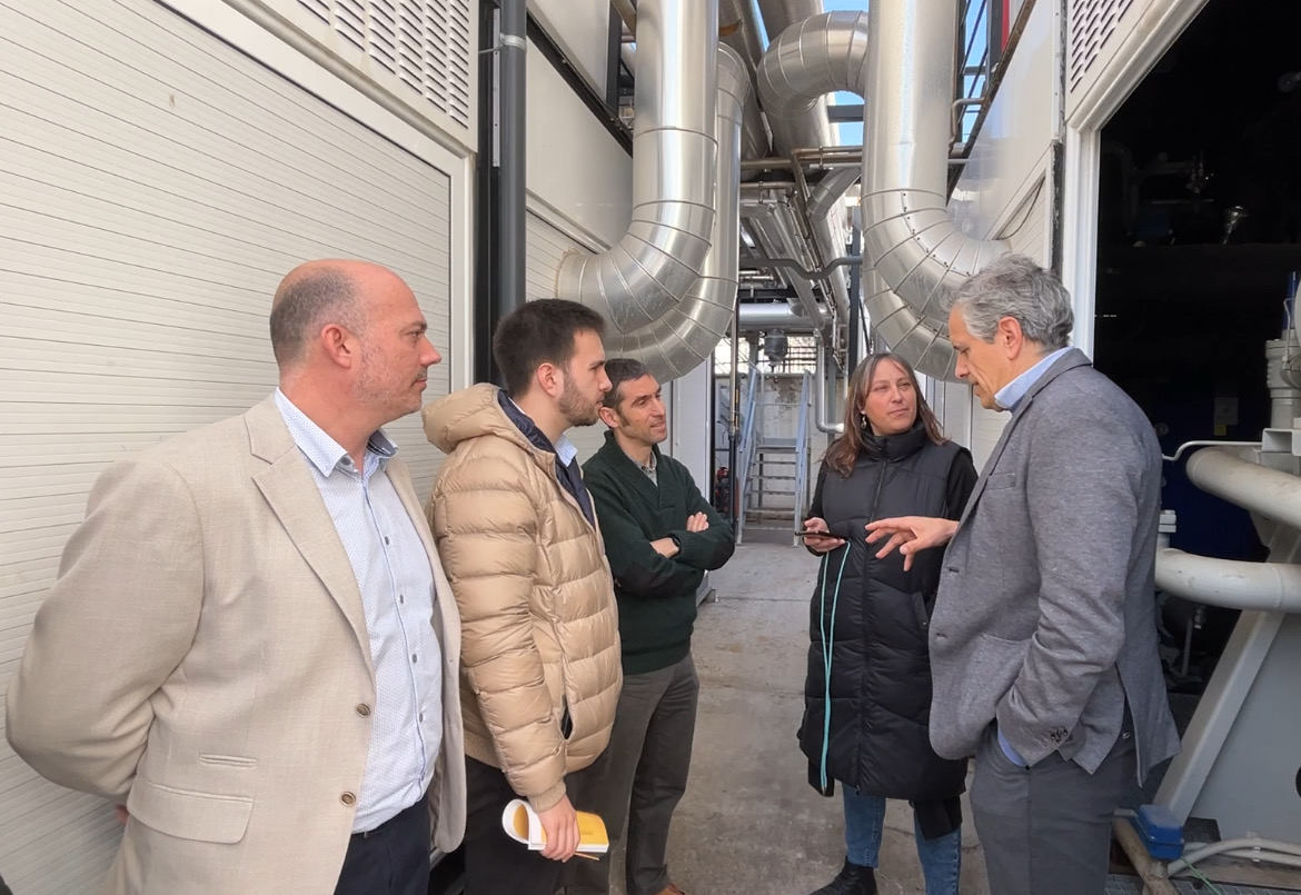 La directora de l'ICAEN, Marta Morera, durant la seva visita a BonÀrea La directora de l'ICAEN, Marta Morera, durant la seva visita a BonÀrea