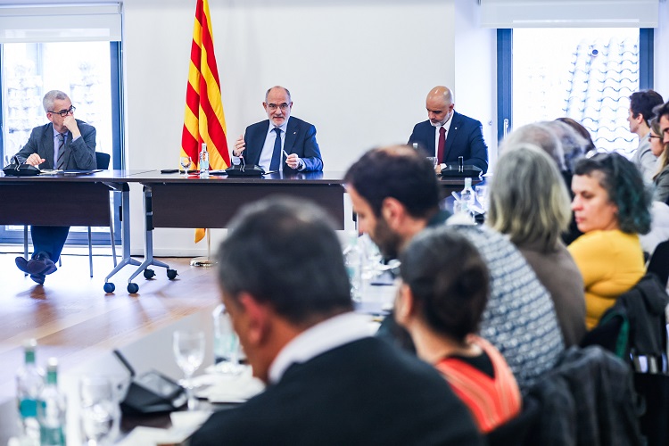 El conseller d'Unió Europea i Acció Exterior, Jaume Duch, ha presidit el ple del Consell de la Catalunya Exterior, acompanyat del secretari d'Afers Europeus, Multilaterals i de Cooperació al Desenvolupament, Agustí Fernández de Losada, i el director general de la Catalunya Exterior, Oriol Lázaro.