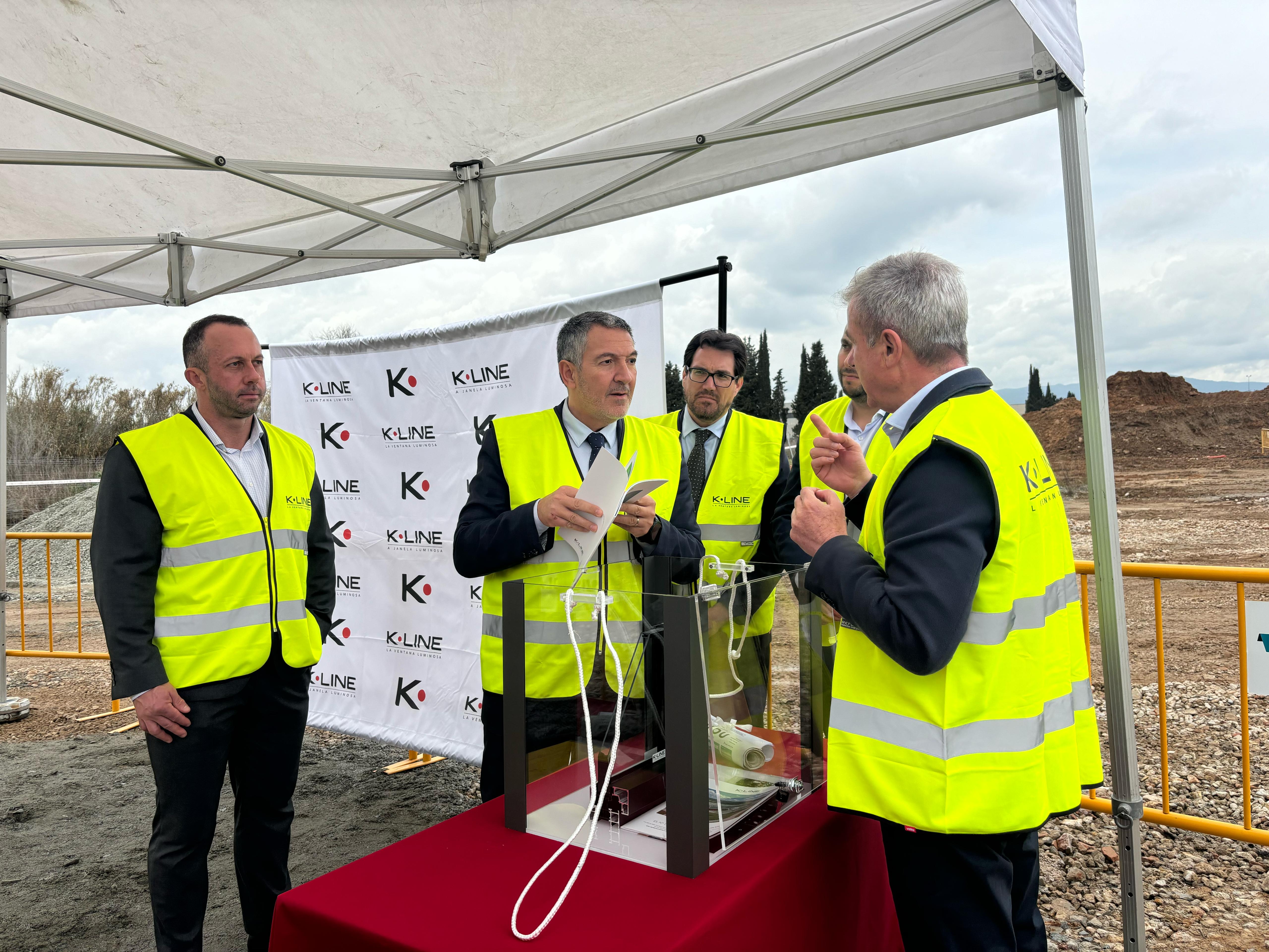 El projecte de compra del terreny i construcció de la nova fàbrica de K·Line ha comptat amb el suport d’ACCIÓ, l’agència per la competitivitat de l’empresa del Departament d’Empresa i Treball El projecte de compra del terreny i construcció de la nova fàbrica de K·Line ha comptat amb el suport d’ACCIÓ, l’agència per la competitivitat de l’empresa del Departament d’Empresa i Treball