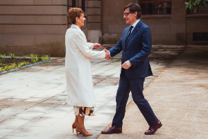 El president Illa i la presidenta Chivite, abans de la reunió. Fotografia: Arnau Carbonell