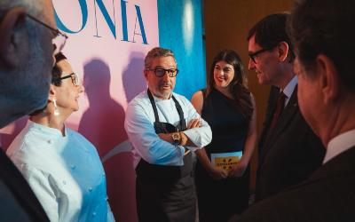 El president saluda els xefs Carme Ruscalleda i Joan Roca. Foto: Arnau Carbonell El president saluda els xefs Carme Ruscalleda i Joan Roca. Foto: Arnau Carbonell