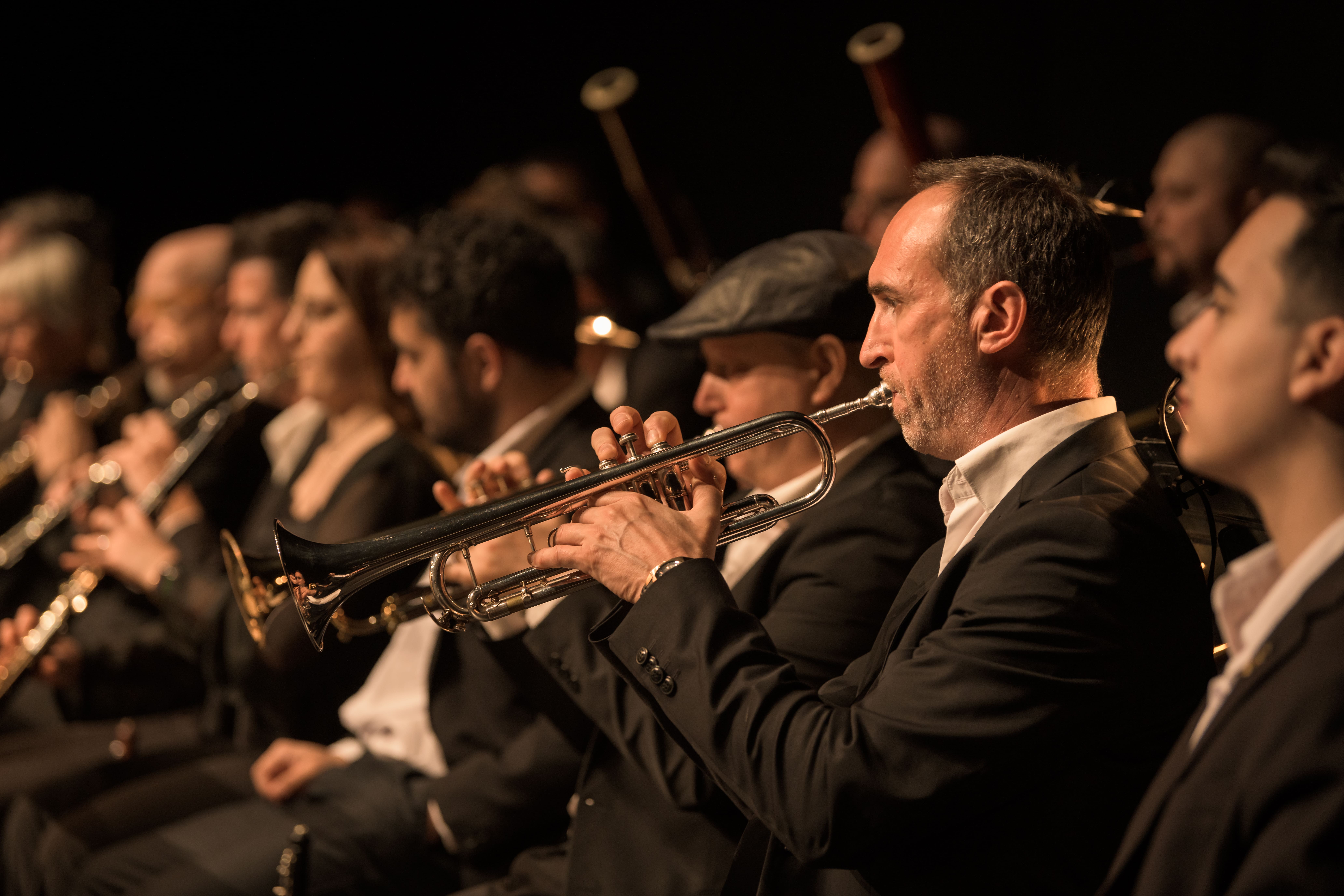 Concerts de l'OJC a estacions de la línia Lleida-La Pobla d'FGC.