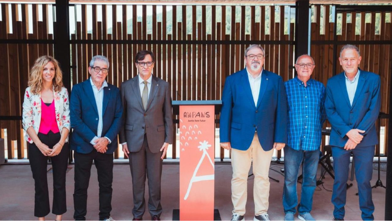 El president Illa inaugura la residència El Carrilet de la Fundació Ampans (autor: Arnau Carbonell) El president Illa inaugura la residència El Carrilet de la Fundació Ampans (autor: Arnau Carbonell)