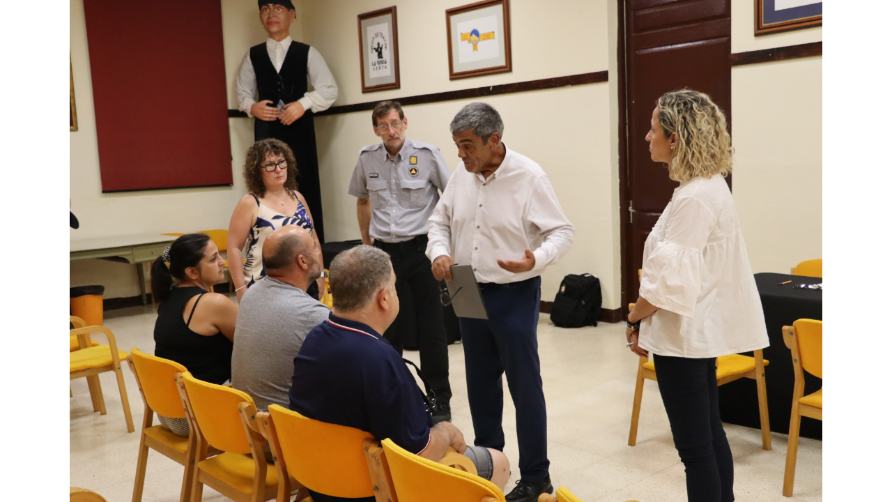 El Govern es desplaça als municipis afectats per l’incendi del Baix Ebre per recollir les afectacions i atendre les demandes. 