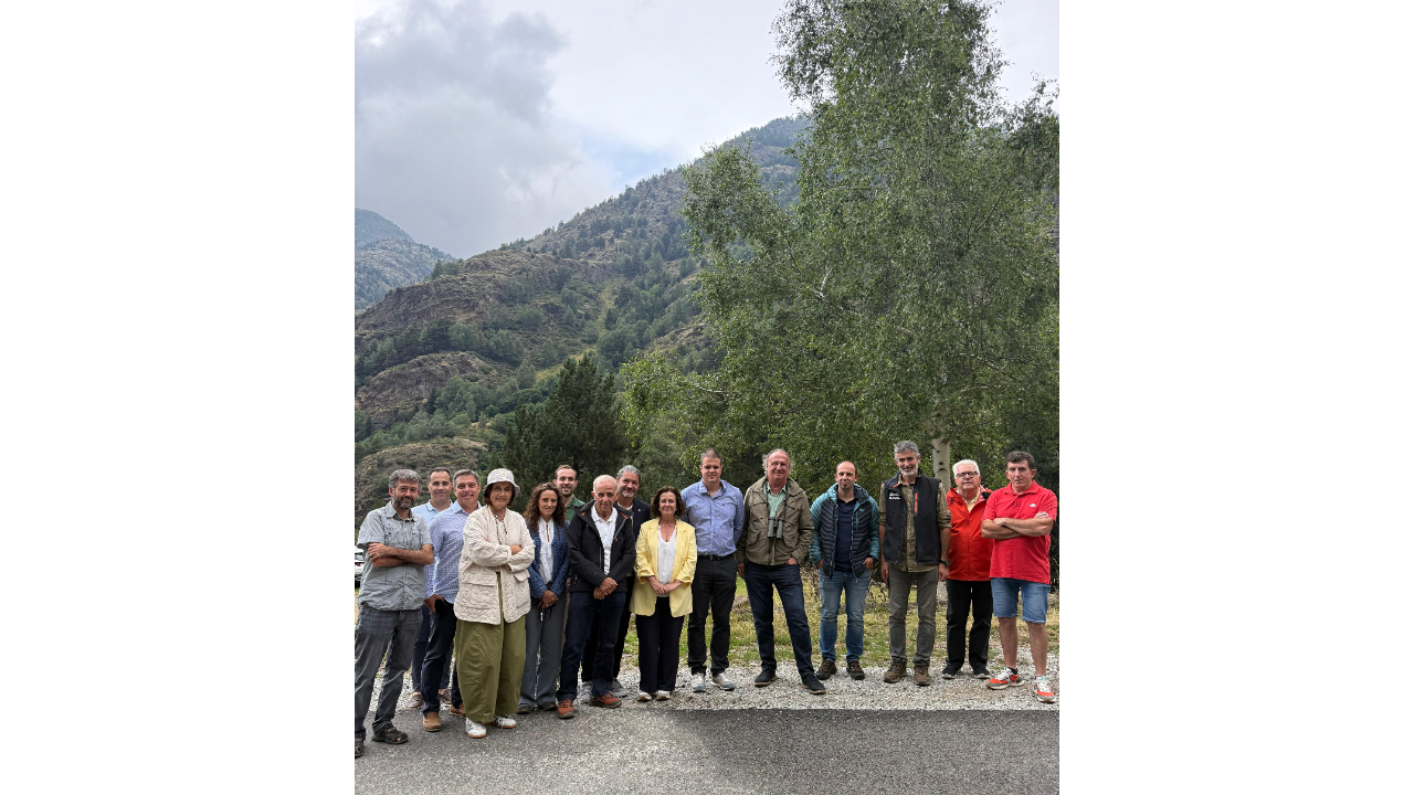 Inauguració oficial del nou tram pavimentat de la pista forestal de Boet, que uneix el nucli d’Àreu amb l’aparcament de la Molinassa, al terme municipal d’Alins (Pallars Sobirà). 